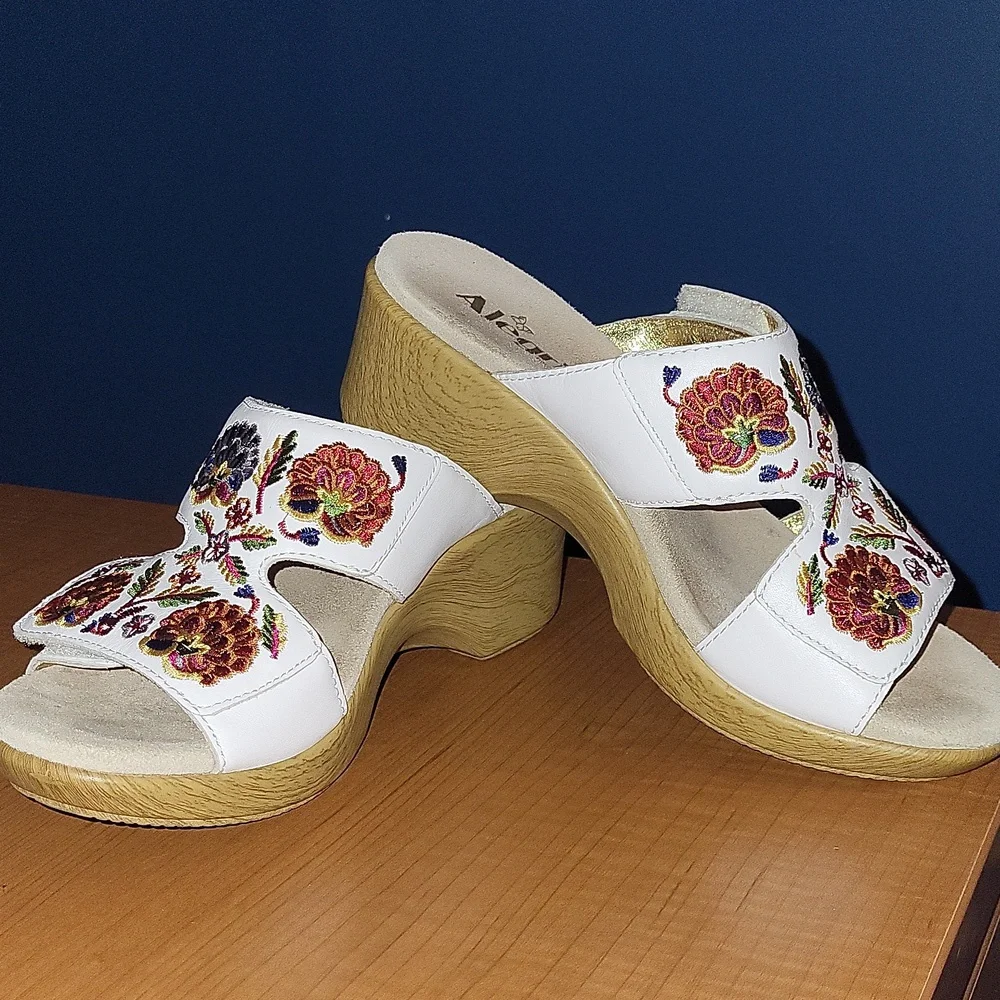 Alegria 8 8.5 Or 38 Embroidered White Sandals With Velcro - Picture 10 of 17